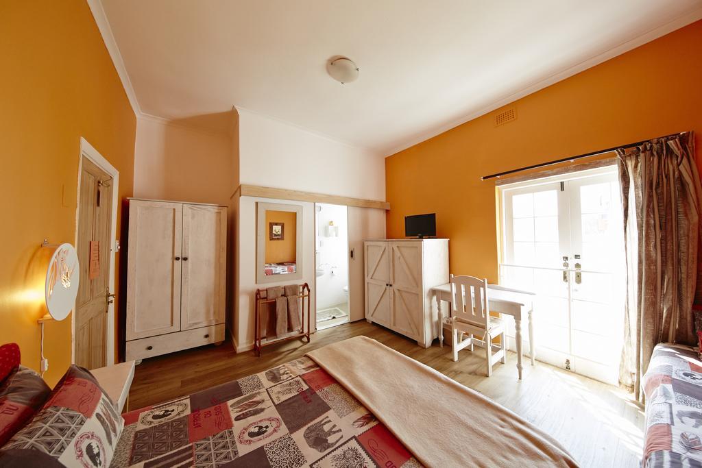 House On The Hill Hostel เคปทาวน์ ห้อง รูปภาพ