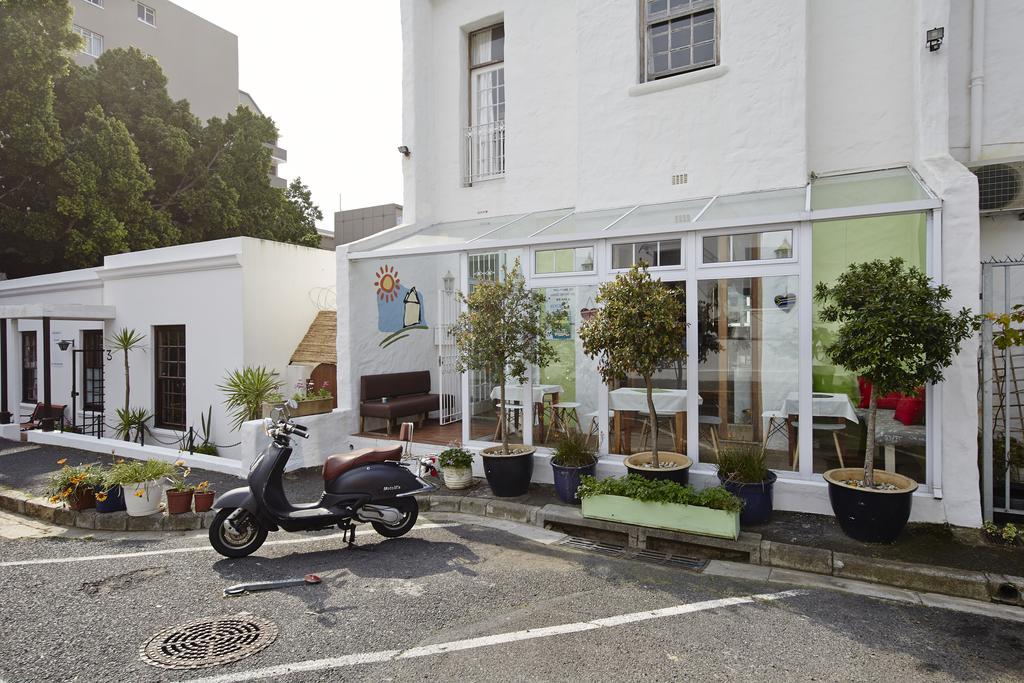 House On The Hill Hostel เคปทาวน์ ภายนอก รูปภาพ