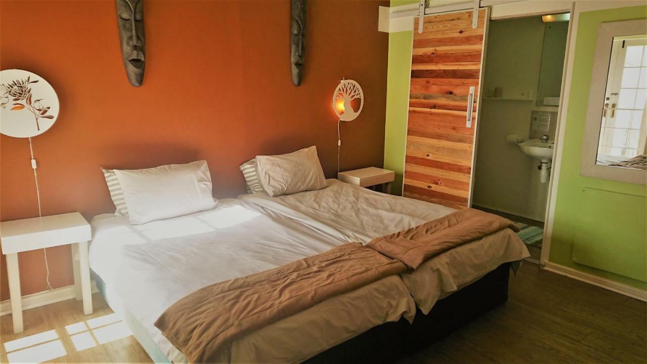 House On The Hill Hostel เคปทาวน์ ภายนอก รูปภาพ