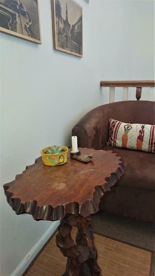 House On The Hill Hostel เคปทาวน์ ภายนอก รูปภาพ